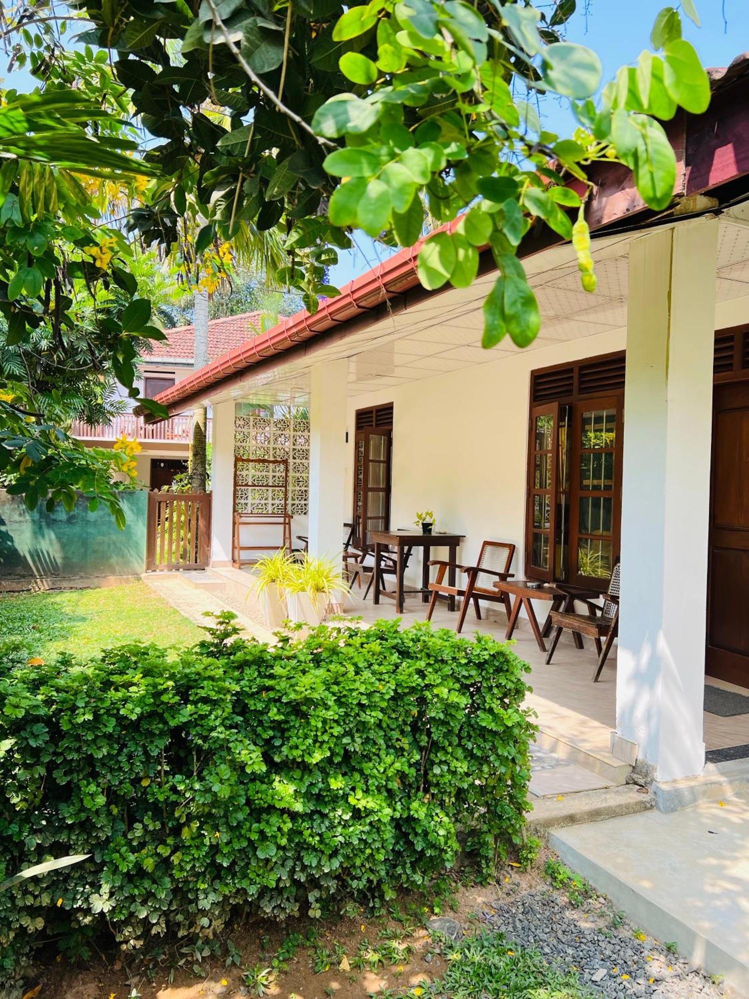 Medawatta Villa Mirissa Exterior photo