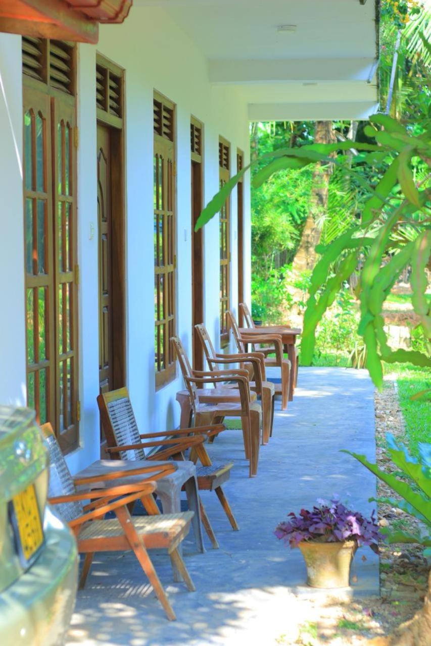 Medawatta Villa Mirissa Exterior photo