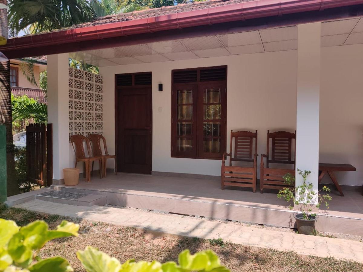 Medawatta Villa Mirissa Exterior photo